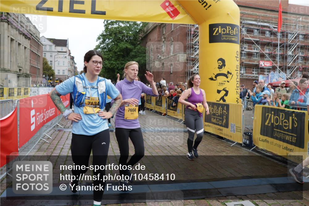 13.09.2026 - Kiel Lauf Yannick Fuchs http://msf.ph/oto/10458410 13.09.2026 09:50:46 Ziel 797, 3838, 4145, 4389, 6336, 6455, 6893, 7134, 7694, 8405, 8407, 8672, 9550, 9990, 10155, 10333, 10865, 11652, 1366, 1545, 2811, 2816, 3289, 3561, 3698, 4229, 5184, 5254, 5535, 5596, 5851, 6592, 7585, 7662, 8023, 8042, 8407, 9109, 9549, 9683, 9793, 10302, 10548, 10865, 12319, 12705, 249, 468, 763, 764, 1373, 1776, 1949, 2056, 3723, 5235, 5445, 6115, 6118, 6138, 6647, 6794, 6829, 7449, 7528, 9551, 11047, 11141, 12103, 12727, 12834, 1366, 8042 meine-sportfotos.de
