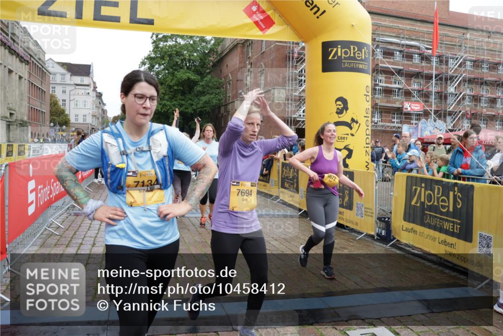 13.09.2026 - Kiel Lauf Yannick Fuchs http://msf.ph/oto/10458412 13.09.2026 09:50:47 Ziel 797, 3838, 4145, 4389, 5235, 6336, 6455, 6647, 6893, 7134, 7694, 8405, 8672, 9550, 9990, 10155, 10333, 11652, 1366, 1545, 2811, 2816, 3289, 3561, 3698, 4229, 5184, 5254, 5535, 5596, 5851, 6592, 7585, 7662, 8023, 8042, 8407, 9109, 9549, 9683, 9793, 10302, 10548, 10865, 12319, 12705, 249, 468, 763, 764, 1373, 1776, 1949, 2056, 3723, 5445, 6115, 6118, 6138, 6794, 6829, 6923, 7449, 7528, 9551, 11047, 11141, 12103, 12727, 12834, 1366, 5535, 8042 meine-sportfotos.de