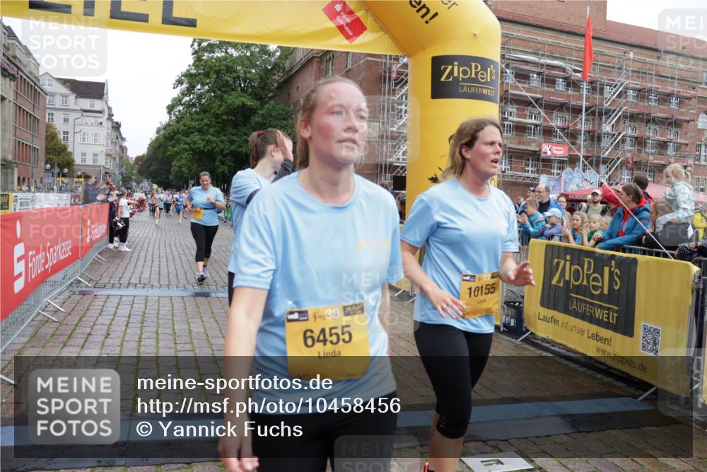 13.09.2026 - Kiel Lauf Yannick Fuchs http://msf.ph/oto/10458456 13.09.2026 09:50:49 Ziel 763, 797, 3838, 4389, 5235, 6336, 6455, 6647, 6829, 6893, 7134, 7449, 7694, 8405, 8672, 9550, 9990, 10155, 10333, 11652, 1366, 1545, 2811, 2816, 3289, 3561, 3698, 3838, 4145, 4229, 5184, 5254, 5535, 5596, 5851, 6592, 7585, 7662, 8023, 8407, 9109, 9549, 9793, 10302, 10865, 12319, 12705, 232, 249, 468, 764, 1373, 1776, 1949, 2056, 2777, 3723, 5445, 6115, 6118, 6138, 6794, 6923, 7528, 9551, 10626, 11047, 11141, 12103, 12727, 12834, 1366, 5535, 8042 meine-sportfotos.de