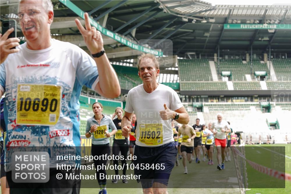 13.09.2026 - 21. swb-Marathon Bremen Michael Burmester http://msf.ph/oto/10458465 13.09.2026 10:33:47 Laufen im Stadion 10018, 10067, 10078, 10166, 10177, 10184, 10203, 10211, 10226, 10236, 10240, 10243, 10249, 10254, 10256, 10297, 10300, 10322, 10355, 10356, 10365, 10372, 10374, 10379, 10383, 10394, 10408, 10415, 10423, 10428, 10460, 10486, 10494, 10530, 10550, 10565, 10578, 10604, 10668, 10669, 10670, 10673, 10675, 10687, 10691, 10699, 10700, 10721, 10728, 10745, 10749, 10750, 10771, 10772, 10787, 10788, 10794, 10809, 10828, 10857, 10914, 11126, 11162, 11343 meine-sportfotos.de