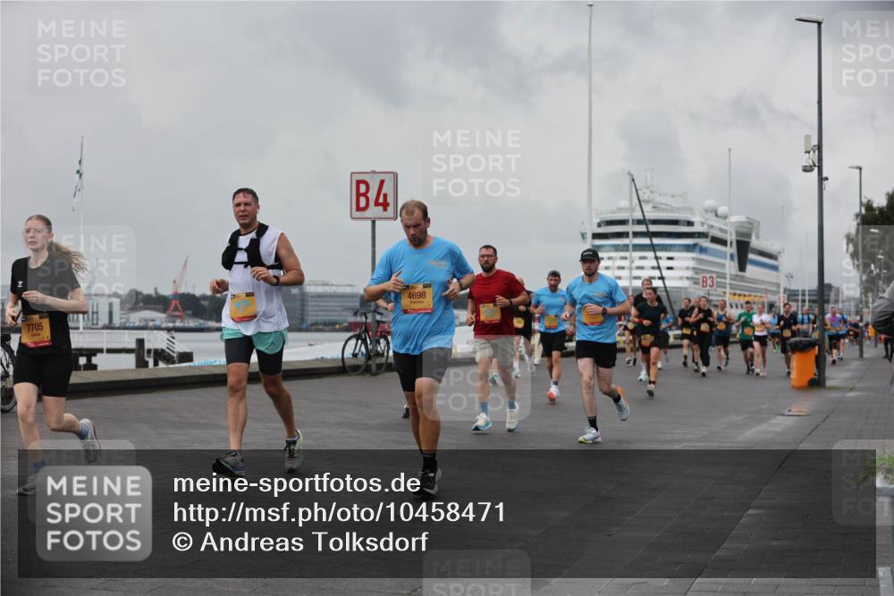 13.09.2026 - Kiel Lauf Andreas Tolksdorf http://msf.ph/oto/10458471 13.09.2026 11:59:42 Kiellinie 7705, 4, 4698, 3 meine-sportfotos.de
