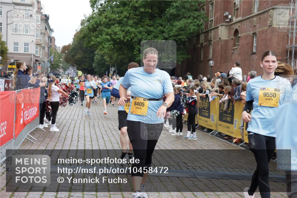 13.09.2026 - Kiel Lauf Yannick Fuchs http://msf.ph/oto/10458472 13.09.2026 09:50:50 Ziel 763, 797, 1949, 4389, 5235, 6138, 6336, 6455, 6647, 6829, 6893, 7134, 7449, 7694, 8405, 8672, 9550, 9990, 10155, 10333, 11652, 797, 1545, 2811, 2816, 3289, 3561, 3698, 3838, 4145, 4229, 5184, 5254, 5535, 5596, 5851, 6592, 7134, 7585, 7662, 8023, 8407, 9109, 9549, 9793, 9990, 10302, 10865, 12319, 12705, 232, 249, 468, 764, 1373, 1776, 2056, 2777, 3723, 5445, 6115, 6118, 6794, 6923, 7528, 9551, 10626, 11047, 11141, 12103, 12727, 12834, 1366, 5535, 8042 meine-sportfotos.de