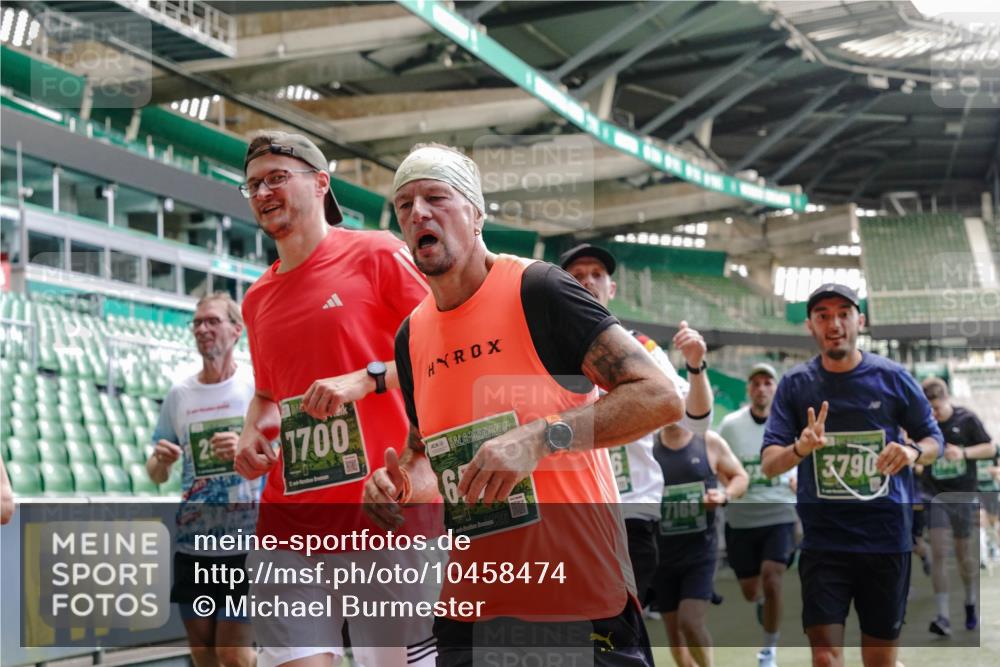 13.09.2026 - 21. swb-Marathon Bremen Michael Burmester http://msf.ph/oto/10458474 13.09.2026 13:11:47 Laufen im Stadion 118, 265, 373, 514, 581, 703, 843, 984, 1113, 1226, 1334, 1435, 1738, 1849, 1851, 1894, 1936, 1952, 1967, 2202, 2248, 2281, 2284, 2299, 2330, 2333, 2336, 2339, 2342, 2353, 2375, 2377, 2398, 2426, 2432, 2443, 2505, 2531, 2589, 2654, 2659, 2669, 2673, 2682, 2784, 2804, 2815, 2819, 2822, 2836, 2850, 2907, 2932, 2963, 2966, 2976, 3026, 3027, 3079, 3082, 3089, 3122, 3143, 3155, 3159, 3174, 3207, 3208, 3308, 3328, 3349, 3352, 3370, 3409, 3410, 3470, 3549, 551 meine-sportfotos.de