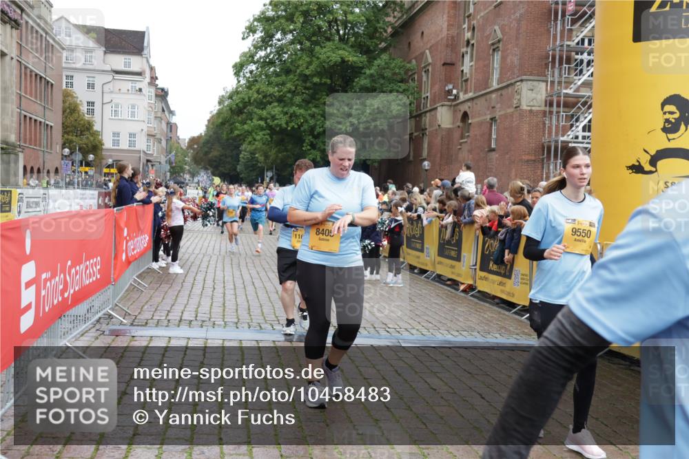 13.09.2026 - Kiel Lauf Yannick Fuchs http://msf.ph/oto/10458483 13.09.2026 09:50:51 Ziel 763, 1373, 1949, 4389, 5235, 6138, 6336, 6455, 6647, 6829, 6893, 7449, 7694, 8405, 8672, 9550, 9551, 10155, 10333, 11141, 11652, 797, 1545, 2811, 2816, 3289, 3561, 3698, 3838, 4145, 4229, 5184, 5254, 5596, 5851, 6592, 7134, 7585, 7662, 7694, 8023, 8407, 8672, 9109, 9549, 9990, 10302, 10865, 12319, 12705, 232, 249, 468, 764, 1776, 2056, 2777, 3723, 5445, 6115, 6118, 6794, 6923, 7528, 10626, 11047, 12103, 12727, 12834, 1366, 5535, 8023, 8042 meine-sportfotos.de