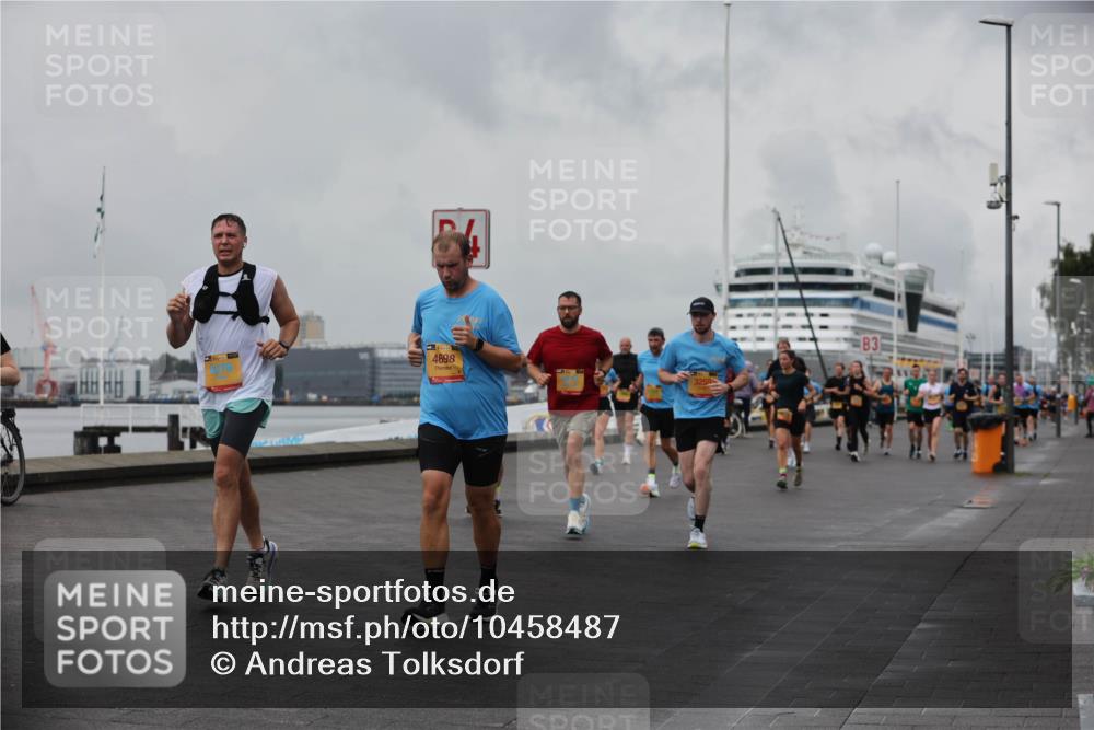 13.09.2026 - Kiel Lauf Andreas Tolksdorf http://msf.ph/oto/10458487 13.09.2026 11:59:43 Kiellinie  meine-sportfotos.de