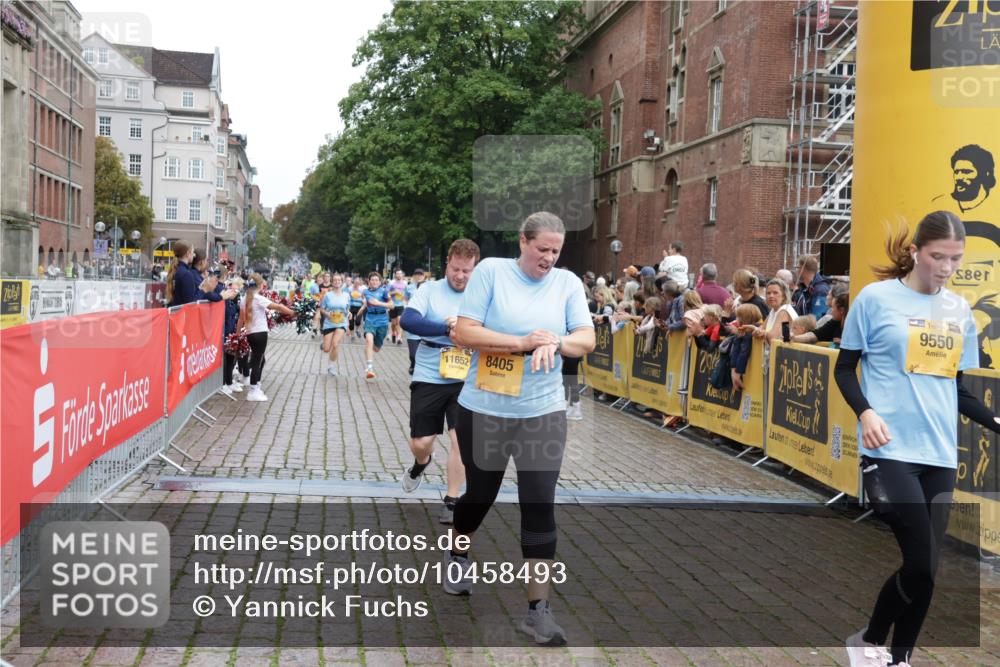 13.09.2026 - Kiel Lauf Yannick Fuchs http://msf.ph/oto/10458493 13.09.2026 09:50:51 Ziel 763, 1373, 1949, 4389, 5235, 6138, 6336, 6455, 6647, 6829, 6893, 7449, 7694, 8405, 8672, 9550, 9551, 10155, 10333, 11141, 11652, 797, 1545, 2811, 2816, 3289, 3561, 3698, 3838, 4145, 4229, 5184, 5254, 5596, 5851, 6592, 7134, 7585, 7662, 7694, 8023, 8407, 8672, 9109, 9549, 9990, 10302, 10865, 12319, 12705, 232, 249, 468, 764, 1776, 2056, 2777, 3723, 5445, 6115, 6118, 6794, 6923, 7528, 10626, 11047, 12103, 12727, 12834, 1366, 5535, 8023, 8042 meine-sportfotos.de