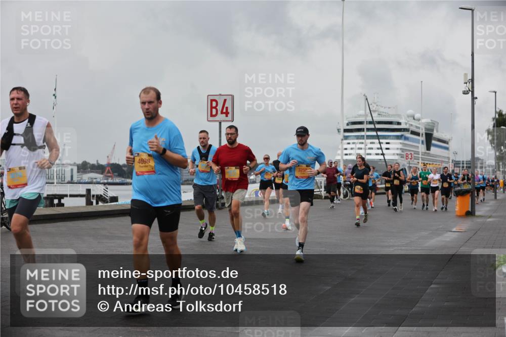13.09.2026 - Kiel Lauf Andreas Tolksdorf http://msf.ph/oto/10458518 13.09.2026 11:59:44 Kiellinie 4698, 4, 3255, 3 meine-sportfotos.de
