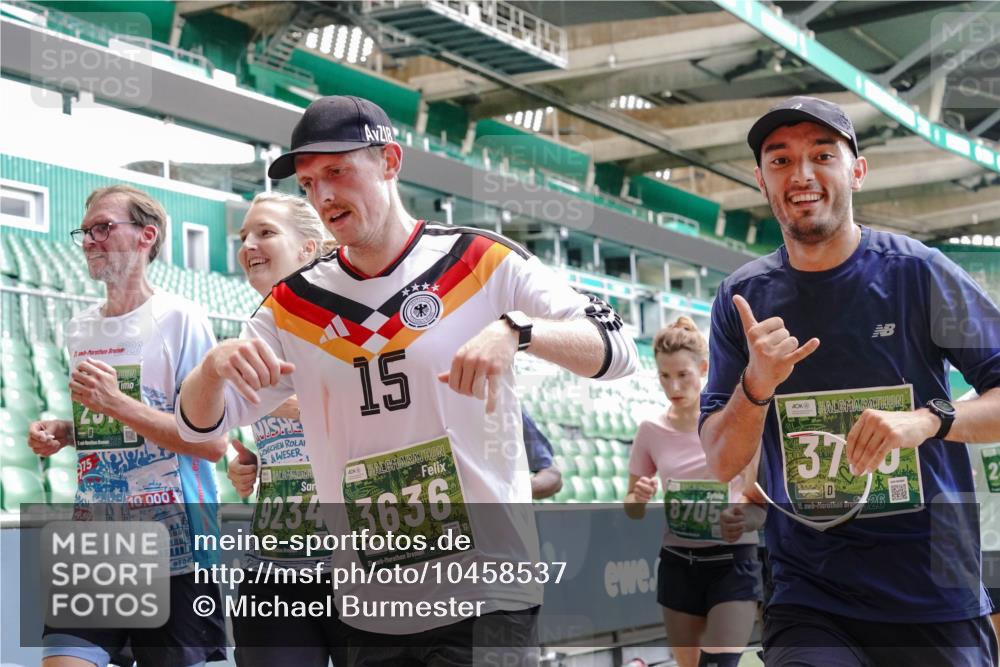 13.09.2026 - 21. swb-Marathon Bremen Michael Burmester http://msf.ph/oto/10458537 13.09.2026 13:11:49 Laufen im Stadion 118, 265, 373, 514, 581, 703, 843, 984, 1113, 1226, 1286, 1334, 1435, 1738, 1849, 1851, 1894, 1936, 1952, 1967, 2248, 2281, 2284, 2299, 2330, 2333, 2336, 2339, 2342, 2353, 2375, 2377, 2398, 2426, 2432, 2443, 2505, 2531, 2589, 2654, 2659, 2669, 2673, 2682, 2784, 2804, 2815, 2819, 2822, 2836, 2850, 2907, 2932, 2963, 2966, 2976, 3026, 3027, 3079, 3082, 3143, 3155, 3159, 3174, 3207, 3208, 3308, 3328, 3349, 3352, 3370, 3409, 3410, 3470, 3549, 551 meine-sportfotos.de