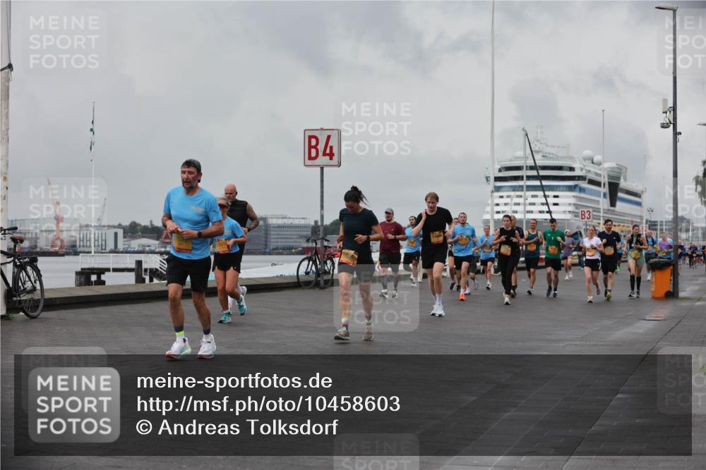 13.09.2026 - Kiel Lauf Andreas Tolksdorf http://msf.ph/oto/10458603 13.09.2026 11:59:47 Kiellinie 4, 3 meine-sportfotos.de