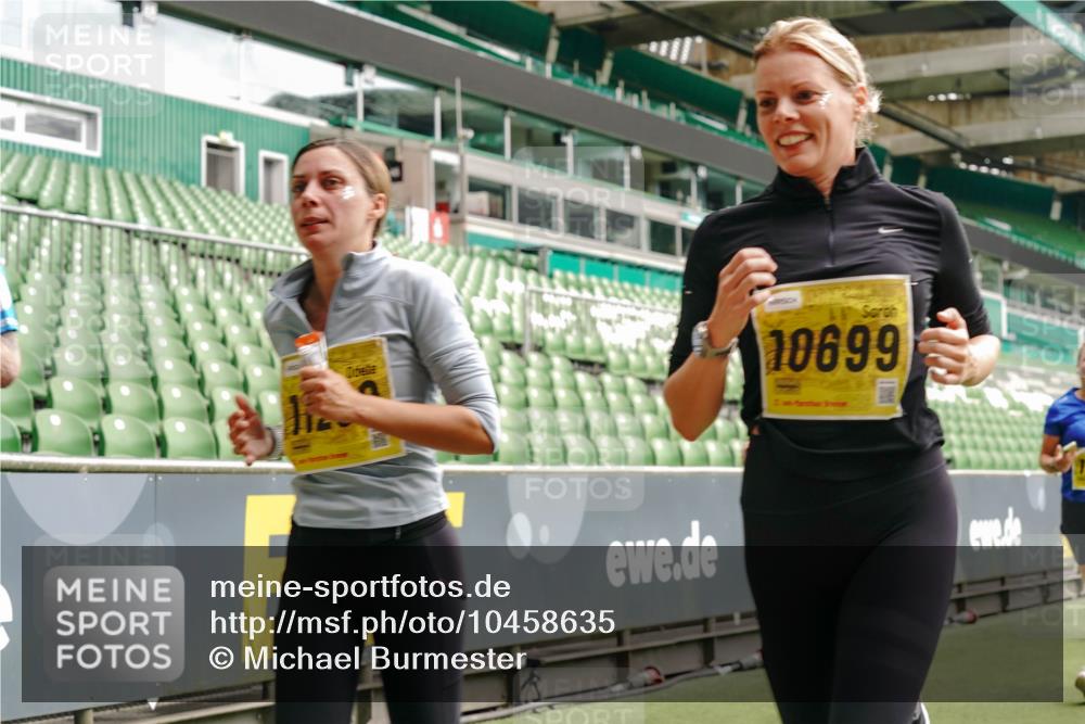13.09.2026 - 21. swb-Marathon Bremen Michael Burmester http://msf.ph/oto/10458635 13.09.2026 10:33:49 Laufen im Stadion 10018, 10067, 10078, 10166, 10177, 10184, 10203, 10211, 10226, 10236, 10240, 10243, 10249, 10254, 10297, 10300, 10322, 10355, 10356, 10365, 10372, 10374, 10379, 10383, 10394, 10408, 10415, 10423, 10428, 10460, 10486, 10494, 10530, 10550, 10565, 10578, 10604, 10639, 10668, 10669, 10670, 10673, 10675, 10687, 10691, 10699, 10700, 10721, 10728, 10745, 10749, 10750, 10771, 10772, 10787, 10788, 10794, 10809, 10828, 10857, 10914, 11126, 11162, 11343, 11803 meine-sportfotos.de