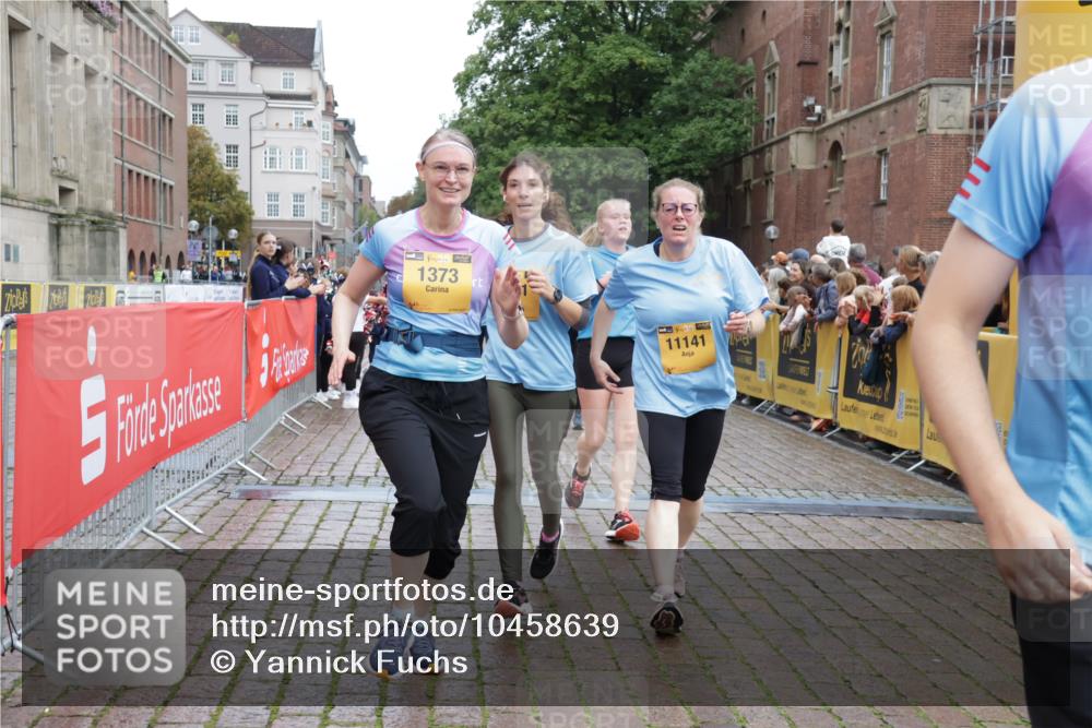 13.09.2026 - Kiel Lauf Yannick Fuchs http://msf.ph/oto/10458639 13.09.2026 09:51:00 Ziel 249, 468, 763, 764, 1373, 1776, 1949, 2056, 3723, 5235, 6115, 6118, 6138, 6336, 6647, 6794, 6829, 6893, 7449, 7528, 9551, 11047, 11141, 12103, 12727, 12834, 797, 1545, 2811, 2816, 3289, 3561, 3698, 3838, 4145, 4229, 4389, 5851, 6455, 6592, 6893, 7134, 7585, 7662, 7694, 8405, 8407, 8672, 9109, 9550, 9990, 10155, 10302, 10333, 10865, 11652, 12319, 12705, 232, 940, 956, 2466, 2777, 4217, 5445, 6009, 6923, 10626, 2811, 2816, 4229, 5184, 5254, 8023 meine-sportfotos.de