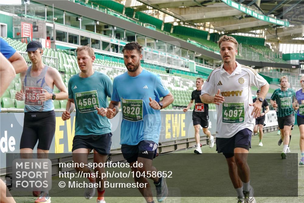 13.09.2026 - 21. swb-Marathon Bremen Michael Burmester http://msf.ph/oto/10458652 13.09.2026 12:54:23 Laufen im Stadion 102, 145, 161, 189, 201, 313, 376, 385, 388, 461, 472, 481, 495, 541, 560, 615, 616, 666, 675, 696, 740, 755, 816, 827, 982, 985, 987, 1053, 1056, 1076, 1197, 1207, 1390, 1419, 1433, 1445, 1468, 1528, 1551, 1599, 1631, 1658, 1664, 1704, 1707, 1814, 2055, 2125, 2234, 2251, 2280, 2362, 2383, 2390, 2401, 2422, 2454, 2474, 2499, 2623, 2701, 2733, 2801, 2820, 2824, 2858, 2870, 2882, 2913, 2922, 2962, 2971, 2997, 3012, 3054, 3134, 3175, 3206, 3241, 3246, 3346, 3356, 3357, 3362, 3413 meine-sportfotos.de