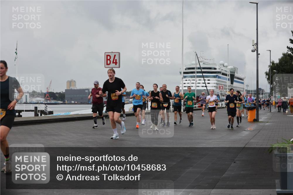 13.09.2026 - Kiel Lauf Andreas Tolksdorf http://msf.ph/oto/10458683 13.09.2026 11:59:49 Kiellinie 4, 3 meine-sportfotos.de