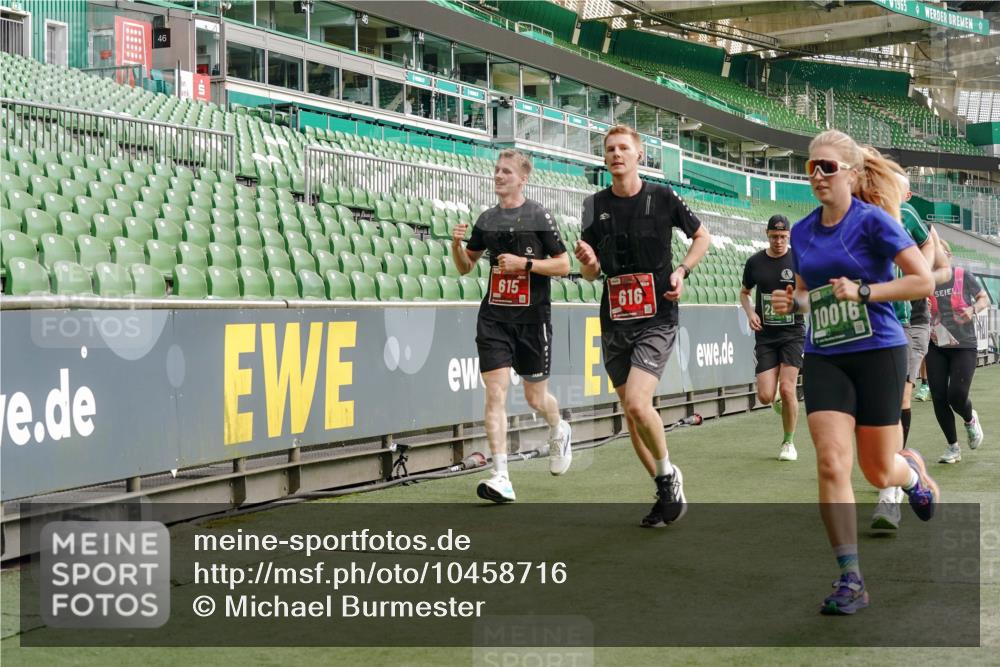 13.09.2026 - 21. swb-Marathon Bremen Michael Burmester http://msf.ph/oto/10458716 13.09.2026 12:54:24 Laufen im Stadion 145, 161, 189, 201, 313, 376, 385, 388, 461, 472, 481, 495, 541, 560, 615, 616, 666, 675, 696, 740, 755, 816, 827, 982, 985, 987, 1053, 1056, 1076, 1197, 1207, 1390, 1419, 1433, 1445, 1468, 1528, 1551, 1599, 1631, 1658, 1664, 1704, 1707, 1814, 2055, 2125, 2234, 2251, 2280, 2362, 2383, 2390, 2401, 2422, 2454, 2474, 2499, 2623, 2701, 2733, 2801, 2820, 2824, 2858, 2870, 2882, 2913, 2922, 2962, 2971, 2997, 3012, 3054, 3134, 3175, 3206, 3241, 3246, 3346, 3356, 3357, 3362, 3413, 3716 meine-sportfotos.de