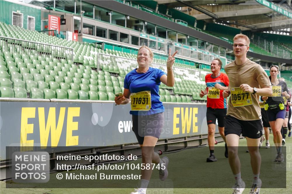 13.09.2026 - 21. swb-Marathon Bremen Michael Burmester http://msf.ph/oto/10458745 13.09.2026 10:33:51 Laufen im Stadion 10018, 10067, 10078, 10147, 10166, 10177, 10184, 10203, 10211, 10226, 10236, 10240, 10243, 10249, 10254, 10297, 10300, 10322, 10355, 10356, 10372, 10374, 10379, 10383, 10394, 10408, 10415, 10423, 10428, 10460, 10486, 10494, 10530, 10550, 10565, 10578, 10604, 10639, 10668, 10669, 10670, 10673, 10675, 10687, 10691, 10699, 10700, 10721, 10728, 10745, 10749, 10750, 10771, 10772, 10787, 10788, 10794, 10809, 10828, 10857, 10914, 11126, 11162, 11343, 11803, 11965 meine-sportfotos.de