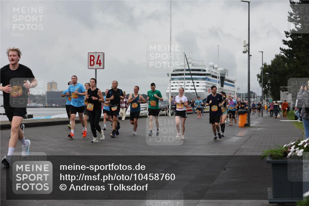 13.09.2026 - Kiel Lauf Andreas Tolksdorf http://msf.ph/oto/10458760 13.09.2026 11:59:51 Kiellinie 1649, 1771, 4 meine-sportfotos.de