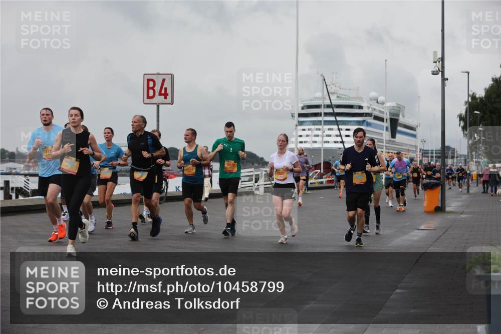 13.09.2026 - Kiel Lauf Andreas Tolksdorf http://msf.ph/oto/10458799 13.09.2026 11:59:52 Kiellinie 177, 4, 7653, 9072, 3820 meine-sportfotos.de