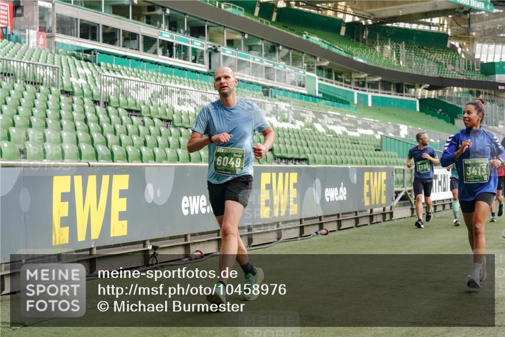 13.09.2026 - 21. swb-Marathon Bremen Michael Burmester http://msf.ph/oto/10458976 13.09.2026 12:54:29 Laufen im Stadion 145, 161, 189, 201, 205, 313, 376, 385, 388, 461, 472, 481, 495, 541, 560, 615, 616, 666, 675, 696, 740, 755, 816, 827, 982, 985, 987, 1053, 1056, 1076, 1197, 1207, 1390, 1419, 1433, 1445, 1468, 1551, 1599, 1631, 1658, 1664, 1704, 1707, 1814, 2055, 2125, 2234, 2251, 2280, 2362, 2383, 2390, 2401, 2422, 2454, 2474, 2499, 2623, 2701, 2733, 2801, 2820, 2824, 2870, 2882, 2913, 2922, 2962, 2971, 2997, 3012, 3054, 3134, 3175, 3206, 3241, 3246, 3346, 3356, 3357, 3413, 3716, 3836 meine-sportfotos.de