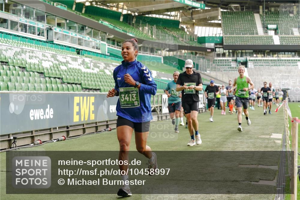 13.09.2026 - 21. swb-Marathon Bremen Michael Burmester http://msf.ph/oto/10458997 13.09.2026 12:54:30 Laufen im Stadion 145, 161, 189, 201, 205, 313, 376, 385, 388, 461, 472, 481, 495, 541, 560, 615, 616, 666, 675, 696, 740, 755, 816, 827, 982, 985, 987, 1053, 1056, 1076, 1197, 1207, 1390, 1419, 1433, 1445, 1468, 1551, 1599, 1631, 1658, 1664, 1704, 1707, 1814, 2055, 2125, 2234, 2251, 2280, 2362, 2383, 2390, 2401, 2422, 2454, 2474, 2499, 2623, 2701, 2733, 2801, 2820, 2824, 2870, 2882, 2913, 2922, 2962, 2971, 2997, 3012, 3054, 3134, 3175, 3206, 3241, 3246, 3346, 3356, 3357, 3413, 3716, 3836 meine-sportfotos.de