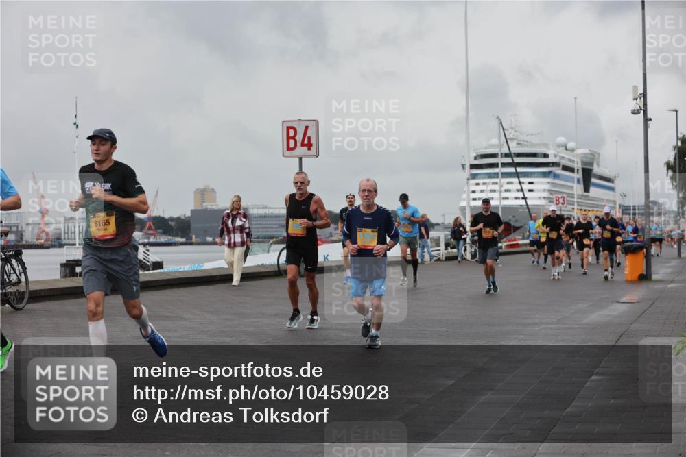 13.09.2026 - Kiel Lauf Andreas Tolksdorf http://msf.ph/oto/10459028 13.09.2026 12:00:06 Kiellinie 8165, 4, 3 meine-sportfotos.de