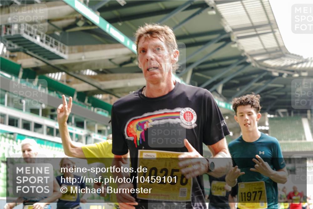 13.09.2026 - 21. swb-Marathon Bremen Michael Burmester http://msf.ph/oto/10459101 13.09.2026 10:33:56 Laufen im Stadion 10018, 10067, 10078, 10147, 10166, 10177, 10184, 10203, 10211, 10236, 10240, 10249, 10254, 10297, 10300, 10355, 10356, 10367, 10368, 10369, 10372, 10374, 10379, 10383, 10394, 10408, 10415, 10423, 10428, 10460, 10486, 10494, 10530, 10550, 10578, 10604, 10639, 10668, 10669, 10673, 10675, 10687, 10691, 10699, 10700, 10728, 10745, 10749, 10750, 10771, 10772, 10787, 10788, 10794, 10809, 10828, 10857, 10914, 10928, 11126, 11162, 11343, 11803, 11965 meine-sportfotos.de