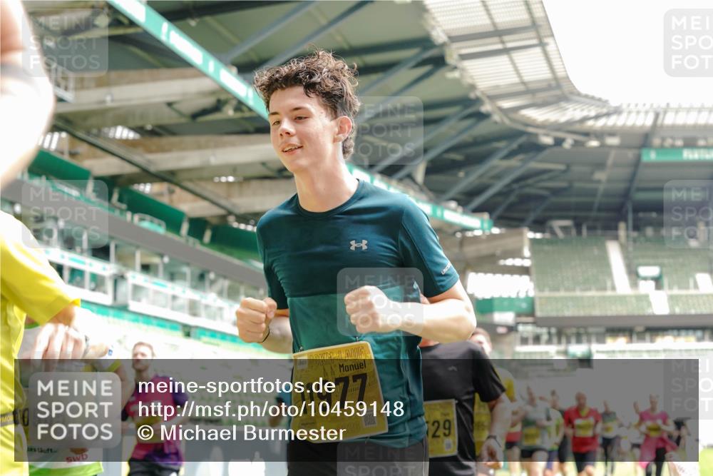 13.09.2026 - 21. swb-Marathon Bremen Michael Burmester http://msf.ph/oto/10459148 13.09.2026 10:33:56 Laufen im Stadion 10018, 10067, 10078, 10147, 10166, 10177, 10184, 10203, 10211, 10236, 10240, 10249, 10254, 10297, 10300, 10355, 10356, 10367, 10368, 10369, 10372, 10374, 10379, 10383, 10394, 10408, 10415, 10423, 10428, 10460, 10486, 10494, 10530, 10550, 10578, 10604, 10639, 10668, 10669, 10673, 10675, 10687, 10691, 10699, 10700, 10728, 10745, 10749, 10750, 10771, 10772, 10787, 10788, 10794, 10809, 10828, 10857, 10914, 10928, 11126, 11162, 11343, 11803, 11965 meine-sportfotos.de