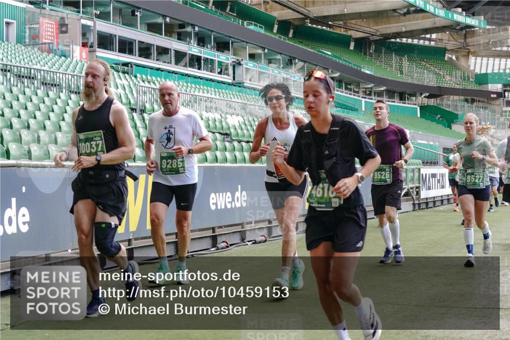 13.09.2026 - 21. swb-Marathon Bremen Michael Burmester http://msf.ph/oto/10459153 13.09.2026 13:11:55 Laufen im Stadion 118, 265, 373, 514, 581, 703, 843, 984, 1113, 1226, 1286, 1334, 1435, 1738, 1849, 1851, 1936, 1952, 1967, 2005, 2248, 2281, 2299, 2330, 2333, 2336, 2342, 2353, 2375, 2377, 2398, 2426, 2432, 2443, 2505, 2531, 2589, 2654, 2659, 2669, 2673, 2765, 2784, 2804, 2815, 2819, 2822, 2836, 2850, 2895, 2907, 2963, 2966, 2976, 3026, 3027, 3079, 3082, 3143, 3155, 3159, 3174, 3207, 3208, 3308, 3328, 3349, 3352, 3370, 3409, 3470, 3549, 551 meine-sportfotos.de