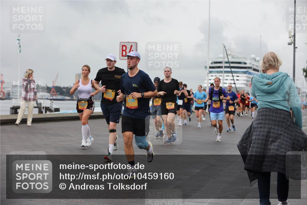 13.09.2026 - Kiel Lauf Andreas Tolksdorf http://msf.ph/oto/10459160 13.09.2026 12:00:15 Kiellinie 2596 meine-sportfotos.de