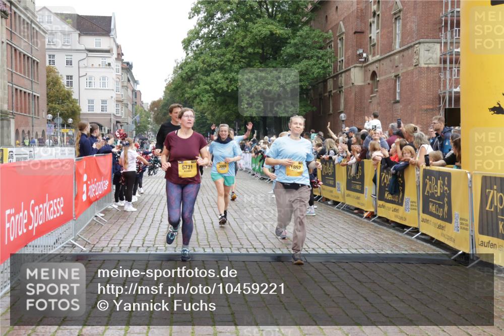 13.09.2026 - Kiel Lauf Yannick Fuchs http://msf.ph/oto/10459221 13.09.2026 09:51:25 Ziel 940, 956, 2466, 2483, 3089, 4615, 5731, 5913, 6363, 8150, 11143, 11233, 11494, 11552, 11852, 11997, 232, 249, 468, 763, 764, 1373, 1776, 1949, 2056, 2466, 2777, 3723, 4217, 5235, 5445, 6009, 6115, 6118, 6138, 6336, 6647, 6794, 6829, 6893, 6923, 7449, 7528, 9551, 10626, 11047, 11141, 12103, 12727, 12834, 714, 840, 1967, 1999, 2002, 3674, 4822, 4907, 5595, 6057, 6188, 6648, 7622, 8097, 9829, 9833, 11173, 12107, 4389, 5235, 6336, 6455, 6647, 6893, 8405, 11652 meine-sportfotos.de