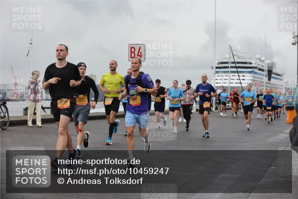 13.09.2026 - Kiel Lauf Andreas Tolksdorf http://msf.ph/oto/10459247 13.09.2026 12:00:18 Kiellinie 4, 3857, 365, 10219, 3 meine-sportfotos.de