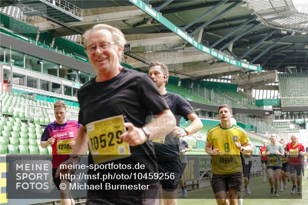 13.09.2026 - 21. swb-Marathon Bremen Michael Burmester http://msf.ph/oto/10459256 13.09.2026 10:33:57 Laufen im Stadion 10018, 10067, 10078, 10147, 10166, 10177, 10184, 10203, 10211, 10236, 10240, 10249, 10254, 10297, 10300, 10355, 10356, 10367, 10368, 10369, 10372, 10374, 10379, 10383, 10394, 10408, 10415, 10423, 10428, 10460, 10485, 10486, 10494, 10530, 10550, 10578, 10604, 10639, 10668, 10669, 10673, 10675, 10687, 10691, 10699, 10700, 10728, 10745, 10749, 10750, 10771, 10772, 10787, 10788, 10794, 10809, 10828, 10857, 10914, 10928, 11126, 11162, 11343, 11803, 11965 meine-sportfotos.de
