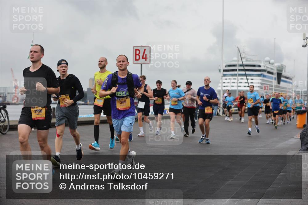 13.09.2026 - Kiel Lauf Andreas Tolksdorf http://msf.ph/oto/10459271 13.09.2026 12:00:18 Kiellinie 2596, 3857, 355, 4, 10219, 3 meine-sportfotos.de