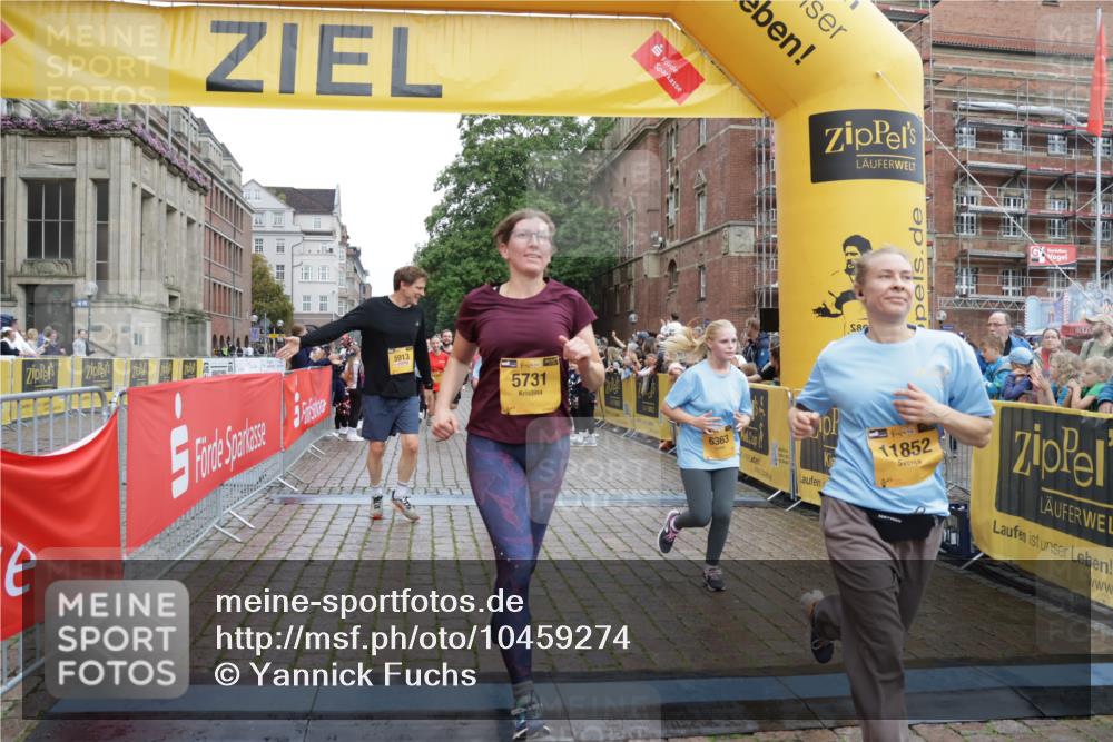 13.09.2026 - Kiel Lauf Yannick Fuchs http://msf.ph/oto/10459274 13.09.2026 09:51:26 Ziel 940, 956, 2483, 3089, 4615, 5731, 5913, 6363, 8150, 11143, 11233, 11494, 11552, 11852, 11997, 232, 249, 468, 763, 764, 1373, 1776, 1949, 2056, 2466, 2777, 3723, 4217, 5235, 5445, 6009, 6115, 6118, 6138, 6336, 6647, 6794, 6829, 6923, 7449, 7528, 9551, 10626, 11047, 11141, 12103, 12727, 12834, 714, 840, 1967, 1999, 2002, 3674, 4822, 4907, 5595, 6057, 6188, 6648, 7622, 8097, 9829, 9833, 11173, 12107, 763, 4389, 5235, 6336, 6647, 6829, 6893, 7449, 8405, 11652 meine-sportfotos.de