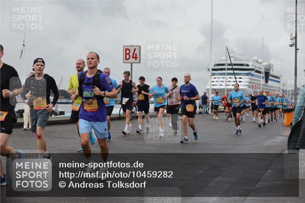 13.09.2026 - Kiel Lauf Andreas Tolksdorf http://msf.ph/oto/10459282 13.09.2026 12:00:18 Kiellinie 3857, 65, 4, 3, 10219 meine-sportfotos.de