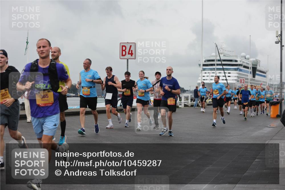 13.09.2026 - Kiel Lauf Andreas Tolksdorf http://msf.ph/oto/10459287 13.09.2026 12:00:19 Kiellinie 3857, 365, 4, 10219, 12483, 3 meine-sportfotos.de