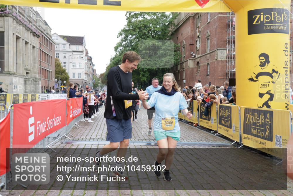 13.09.2026 - Kiel Lauf Yannick Fuchs http://msf.ph/oto/10459302 13.09.2026 09:51:27 Ziel 840, 940, 956, 2483, 3089, 3674, 4615, 4822, 4907, 5731, 5913, 6057, 6363, 8150, 11143, 11233, 11494, 11552, 11852, 11997, 232, 249, 468, 763, 764, 1373, 1776, 1949, 2056, 2466, 2777, 3723, 4217, 5235, 5445, 6009, 6115, 6118, 6138, 6647, 6794, 6829, 6923, 7449, 7528, 9551, 10626, 11047, 11141, 12103, 12727, 12834, 714, 1309, 1967, 1999, 2002, 5595, 6188, 6648, 7302, 7622, 8097, 9829, 9833, 11173, 12107, 763, 1949, 5235, 6138, 6336, 6647, 6829, 6893, 7449, 8405, 11652 meine-sportfotos.de