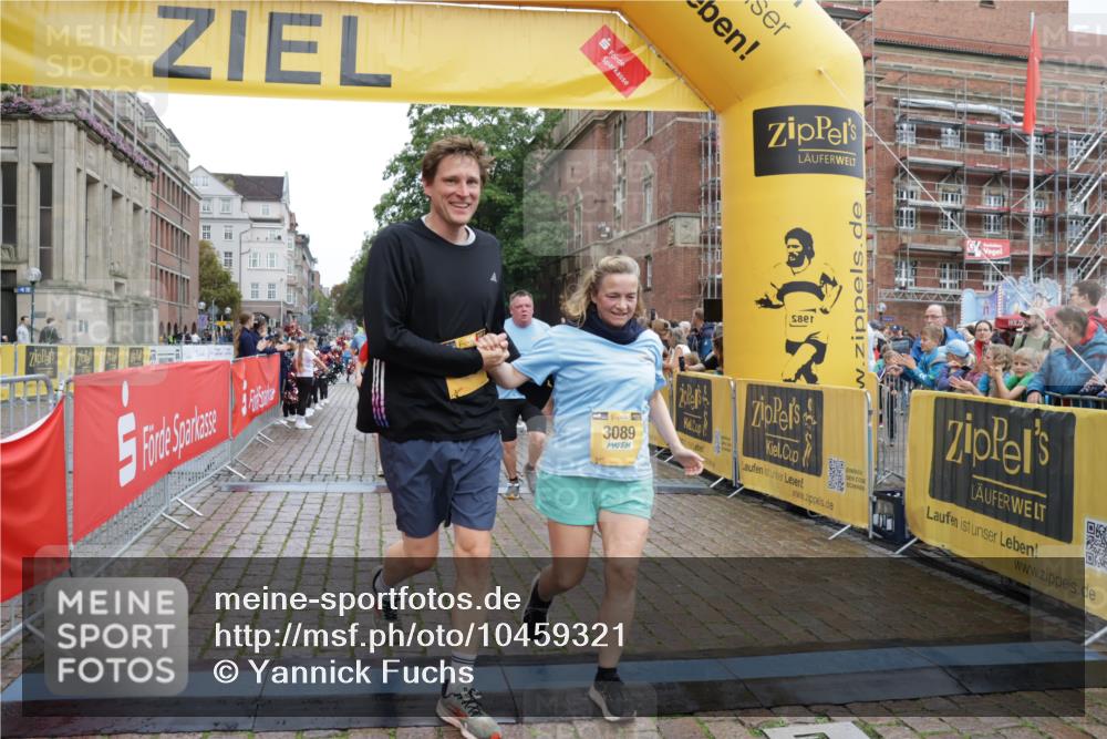 13.09.2026 - Kiel Lauf Yannick Fuchs http://msf.ph/oto/10459321 13.09.2026 09:51:28 Ziel 840, 940, 956, 2483, 3089, 3674, 4615, 4822, 4907, 5731, 5913, 6057, 6363, 6648, 8150, 11143, 11233, 11494, 11552, 11852, 11997, 232, 249, 468, 763, 764, 940, 1373, 1776, 1949, 2056, 2466, 2777, 3723, 4217, 5445, 6009, 6115, 6118, 6138, 6794, 6829, 6923, 7449, 7528, 9551, 10626, 11047, 11141, 12103, 12727, 12834, 714, 1309, 1967, 1999, 2002, 5595, 6188, 7302, 7622, 8097, 9829, 9833, 11173, 12107, 763, 1373, 1949, 5235, 6138, 6336, 6647, 6829, 6893, 7449, 8405, 9551, 11652 meine-sportfotos.de