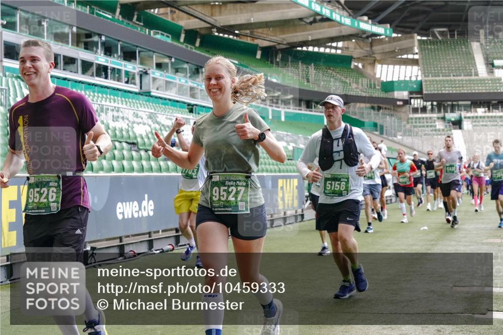 13.09.2026 - 21. swb-Marathon Bremen Michael Burmester http://msf.ph/oto/10459333 13.09.2026 13:11:57 Laufen im Stadion 118, 265, 373, 514, 581, 703, 843, 984, 1113, 1226, 1286, 1334, 1435, 1738, 1849, 1851, 1936, 1952, 1967, 2005, 2248, 2281, 2299, 2330, 2333, 2336, 2353, 2375, 2377, 2398, 2426, 2432, 2443, 2505, 2531, 2589, 2654, 2659, 2669, 2673, 2765, 2784, 2804, 2815, 2819, 2822, 2836, 2850, 2895, 2907, 2963, 2966, 2975, 2976, 3026, 3027, 3079, 3082, 3143, 3155, 3159, 3174, 3207, 3208, 3308, 3328, 3349, 3352, 3370, 3409, 3434, 3470, 3549, 551 meine-sportfotos.de