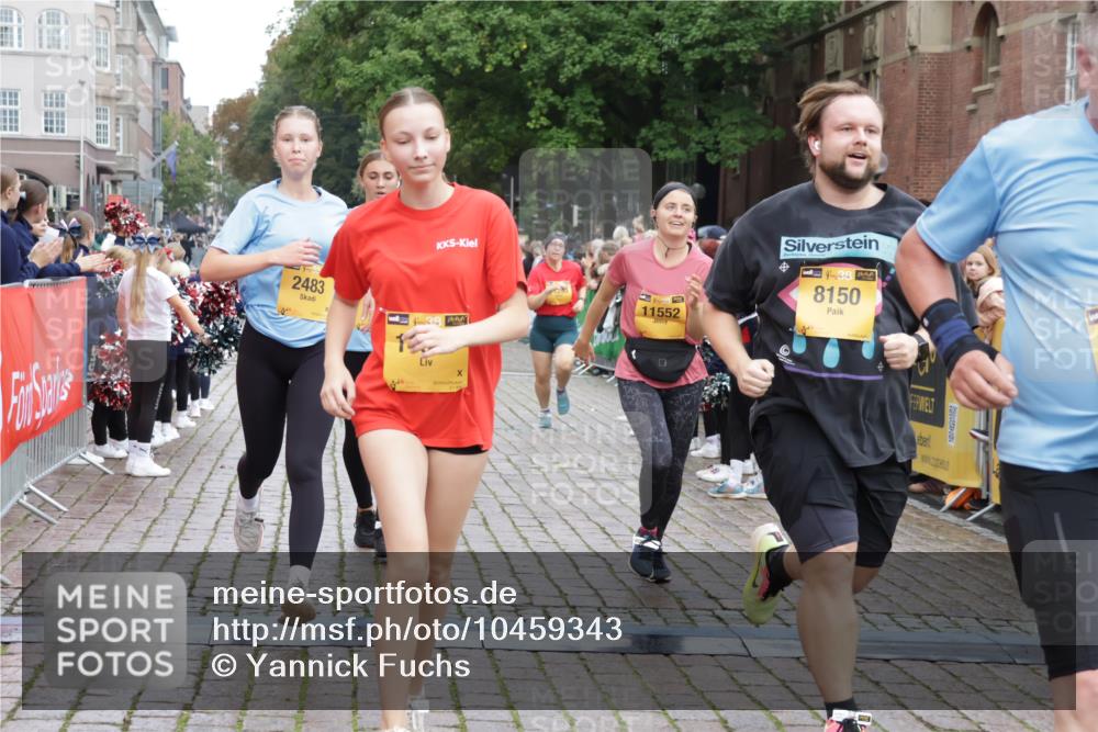 13.09.2026 - Kiel Lauf Yannick Fuchs http://msf.ph/oto/10459343 13.09.2026 09:51:29 Ziel 714, 840, 956, 2483, 3089, 3674, 4615, 4822, 4907, 5731, 5913, 6057, 6363, 6648, 8097, 8150, 11143, 11233, 11494, 11552, 11852, 11997, 12107, 232, 249, 468, 763, 764, 940, 956, 1373, 1776, 1949, 2056, 2466, 2777, 3723, 4217, 5445, 6009, 6115, 6118, 6138, 6794, 6829, 6923, 7449, 7528, 9551, 10626, 11047, 11141, 12103, 12727, 12834, 1309, 1967, 1999, 2002, 5595, 6188, 7302, 7622, 9829, 9833, 11173, 468, 763, 1373, 1949, 5235, 6138, 6336, 6647, 6829, 6893, 7449, 9551, 11652 meine-sportfotos.de