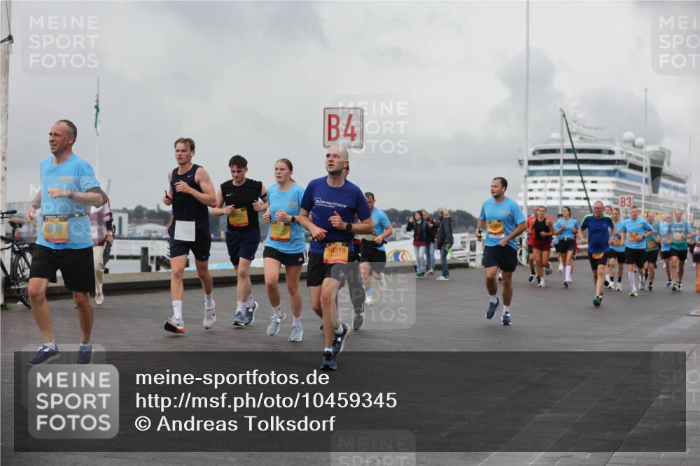 13.09.2026 - Kiel Lauf Andreas Tolksdorf http://msf.ph/oto/10459345 13.09.2026 12:00:20 Kiellinie 4, 6146, 10219, 12483, 3 meine-sportfotos.de