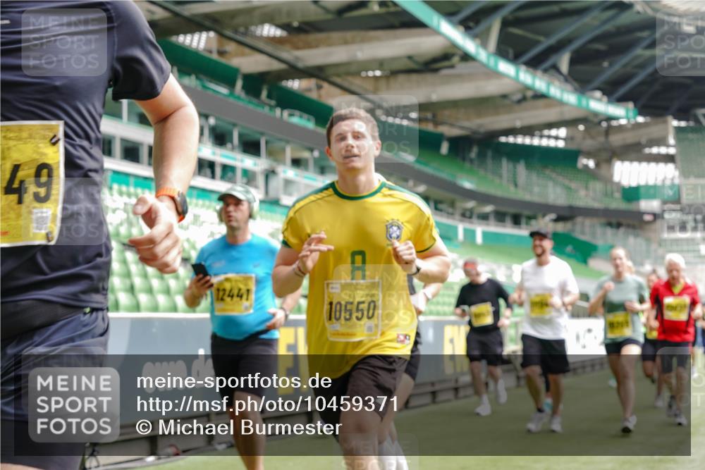 13.09.2026 - 21. swb-Marathon Bremen Michael Burmester http://msf.ph/oto/10459371 13.09.2026 10:33:59 Laufen im Stadion 10018, 10067, 10078, 10147, 10166, 10177, 10184, 10203, 10211, 10236, 10240, 10249, 10254, 10297, 10300, 10355, 10356, 10367, 10368, 10369, 10372, 10374, 10379, 10383, 10394, 10408, 10415, 10423, 10428, 10460, 10485, 10486, 10494, 10530, 10550, 10578, 10604, 10639, 10668, 10669, 10673, 10675, 10687, 10691, 10699, 10700, 10728, 10745, 10749, 10750, 10771, 10772, 10787, 10788, 10794, 10809, 10828, 10857, 10914, 10928, 11126, 11162, 11343, 11803, 11965 meine-sportfotos.de