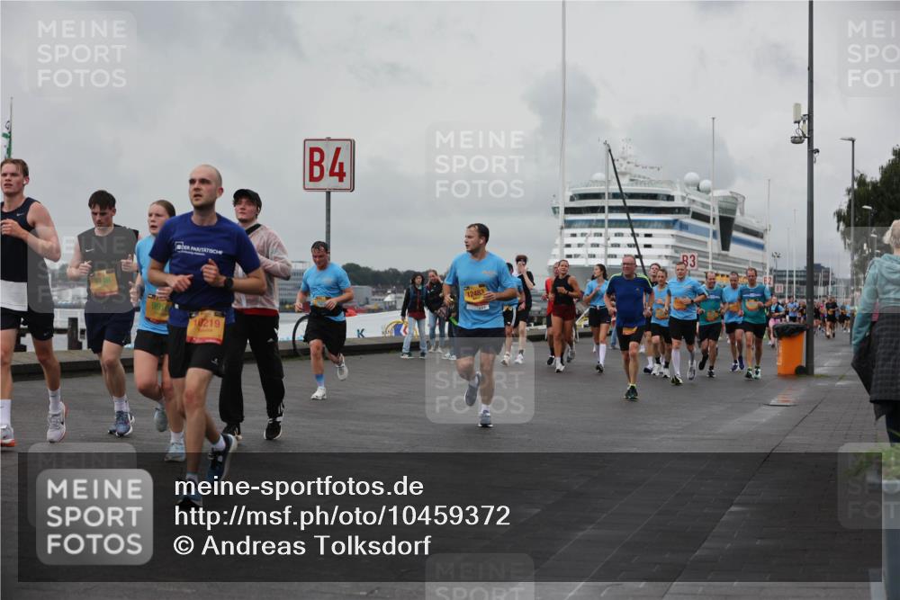 13.09.2026 - Kiel Lauf Andreas Tolksdorf http://msf.ph/oto/10459372 13.09.2026 12:00:21 Kiellinie 4, 99, 10219, 12483, 83 meine-sportfotos.de