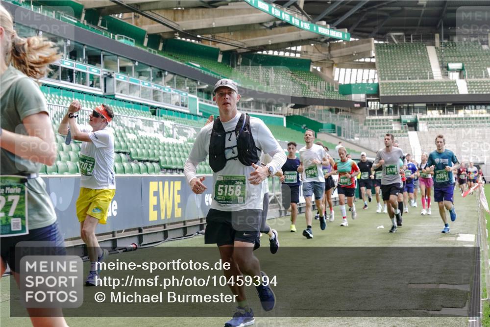 13.09.2026 - 21. swb-Marathon Bremen Michael Burmester http://msf.ph/oto/10459394 13.09.2026 13:11:58 Laufen im Stadion 118, 265, 373, 514, 581, 703, 843, 984, 1113, 1226, 1286, 1334, 1435, 1738, 1849, 1851, 1936, 1952, 1967, 2005, 2248, 2281, 2299, 2330, 2333, 2336, 2353, 2375, 2377, 2398, 2426, 2432, 2443, 2505, 2531, 2589, 2654, 2659, 2669, 2673, 2765, 2784, 2804, 2815, 2819, 2822, 2836, 2850, 2895, 2907, 2963, 2966, 2975, 2976, 3026, 3027, 3079, 3082, 3143, 3155, 3159, 3174, 3207, 3208, 3308, 3328, 3349, 3352, 3409, 3434, 3470, 3549, 551 meine-sportfotos.de