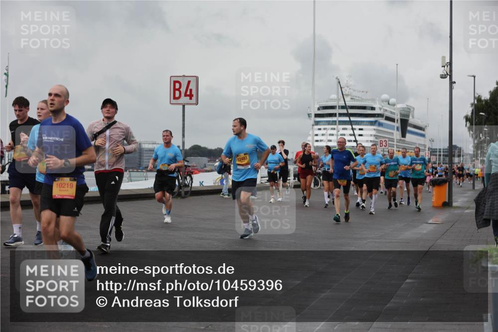 13.09.2026 - Kiel Lauf Andreas Tolksdorf http://msf.ph/oto/10459396 13.09.2026 12:00:21 Kiellinie 10219, 4, 12483, 3 meine-sportfotos.de