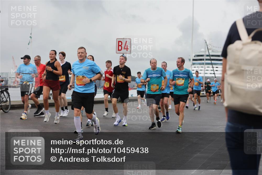 13.09.2026 - Kiel Lauf Andreas Tolksdorf http://msf.ph/oto/10459438 13.09.2026 12:00:28 Kiellinie 9243, 1149, 4 meine-sportfotos.de