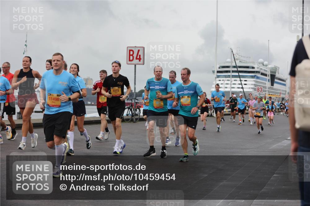 13.09.2026 - Kiel Lauf Andreas Tolksdorf http://msf.ph/oto/10459454 13.09.2026 12:00:28 Kiellinie 5, 39, 11498, 3739, 4, 7272, 3 meine-sportfotos.de