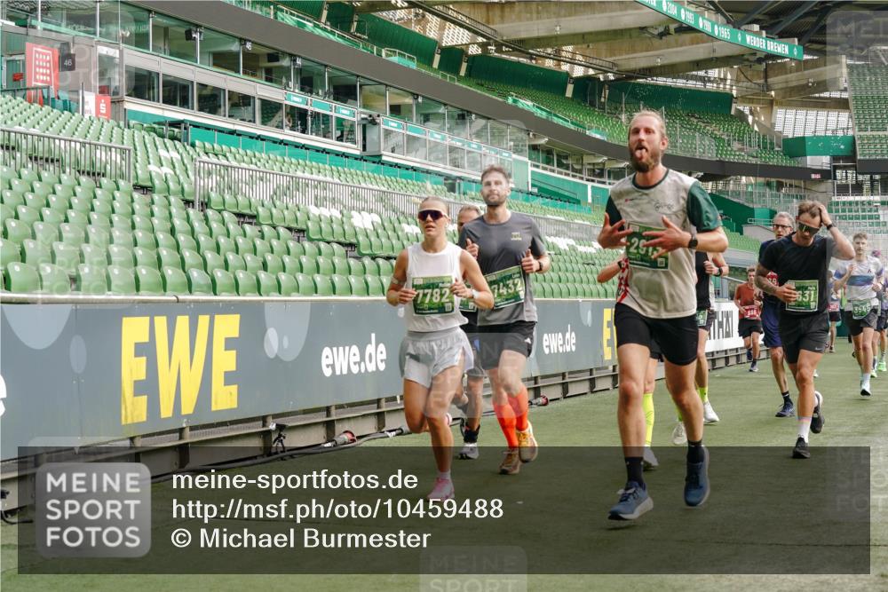 13.09.2026 - 21. swb-Marathon Bremen Michael Burmester http://msf.ph/oto/10459488 13.09.2026 12:54:39 Laufen im Stadion 145, 161, 189, 201, 205, 313, 376, 385, 388, 461, 472, 481, 495, 541, 560, 615, 616, 666, 675, 696, 740, 755, 816, 827, 982, 1053, 1076, 1197, 1207, 1390, 1419, 1433, 1445, 1468, 1551, 1599, 1631, 1658, 1664, 1707, 1814, 2055, 2125, 2234, 2251, 2280, 2362, 2383, 2390, 2401, 2422, 2454, 2474, 2499, 2623, 2701, 2733, 2801, 2824, 2870, 2882, 2913, 2922, 2962, 2971, 2997, 3012, 3054, 3134, 3175, 3206, 3241, 3246, 3346, 3356, 3357, 3413, 3706, 3716, 3836, 4137 meine-sportfotos.de