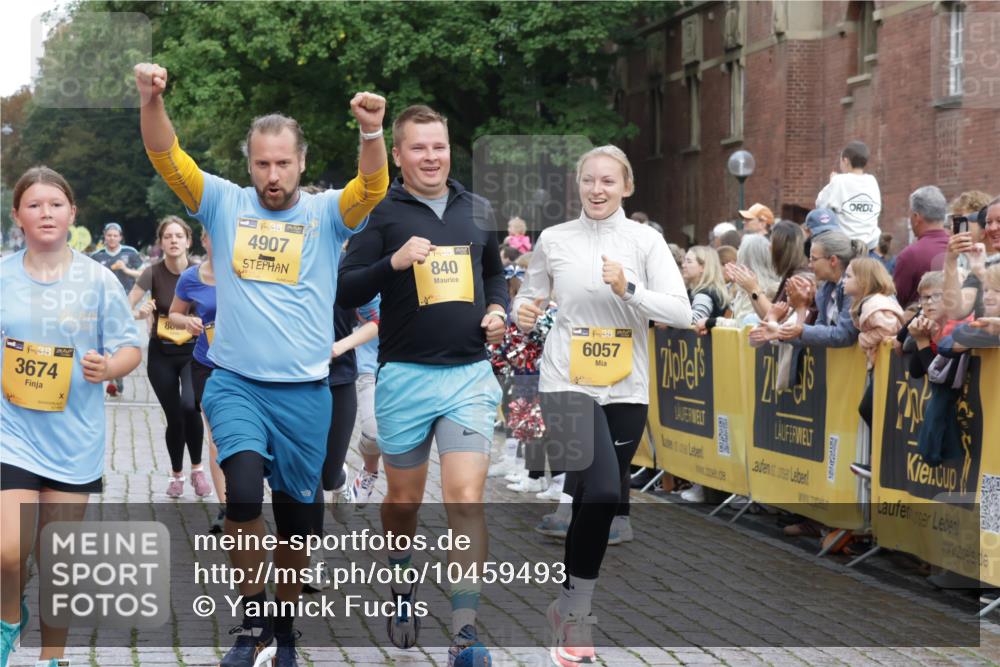 13.09.2026 - Kiel Lauf Yannick Fuchs http://msf.ph/oto/10459493 13.09.2026 09:51:35 Ziel 714, 840, 2483, 3674, 4615, 4822, 4907, 5595, 6057, 6648, 7622, 8097, 8150, 11143, 11233, 11494, 11552, 11997, 12107, 232, 249, 940, 956, 1776, 2056, 2466, 2777, 3089, 4217, 5445, 5731, 5913, 6009, 6115, 6118, 6363, 6794, 6923, 7528, 10626, 11047, 11143, 11852, 11997, 12727, 803, 1309, 1967, 1999, 2002, 4230, 6188, 7007, 7302, 9829, 9833, 10048, 11173, 11834, 12630, 249, 468, 763, 764, 1373, 1776, 1949, 2056, 3723, 6115, 6118, 6138, 6794, 6829, 7449, 7528, 9551 meine-sportfotos.de