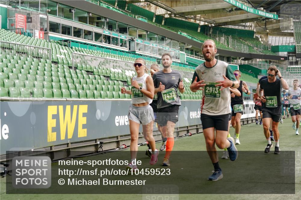 13.09.2026 - 21. swb-Marathon Bremen Michael Burmester http://msf.ph/oto/10459523 13.09.2026 12:54:39 Laufen im Stadion 145, 161, 189, 201, 205, 313, 376, 385, 388, 461, 472, 481, 495, 541, 560, 615, 616, 666, 675, 696, 740, 755, 816, 827, 982, 1053, 1076, 1197, 1207, 1390, 1419, 1433, 1445, 1468, 1551, 1599, 1631, 1658, 1664, 1707, 1814, 2055, 2125, 2234, 2251, 2280, 2362, 2383, 2390, 2401, 2422, 2454, 2474, 2499, 2623, 2701, 2733, 2801, 2824, 2870, 2882, 2913, 2922, 2962, 2971, 2997, 3012, 3054, 3134, 3175, 3206, 3241, 3246, 3346, 3356, 3357, 3413, 3706, 3716, 3836, 4137 meine-sportfotos.de