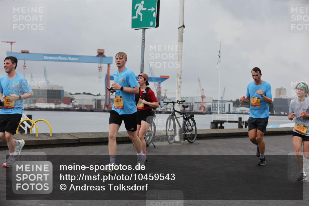 13.09.2026 - Kiel Lauf Andreas Tolksdorf http://msf.ph/oto/10459543 13.09.2026 12:00:34 Kiellinie 7336, 38, 4428, 9753 meine-sportfotos.de
